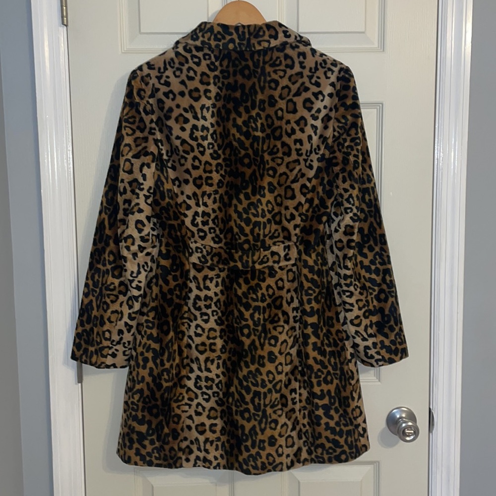 Leopard Coat - Picture 2 of 5